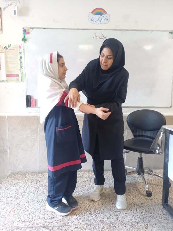 آموزش کمک های اولیه در کلاس فوق برنامه